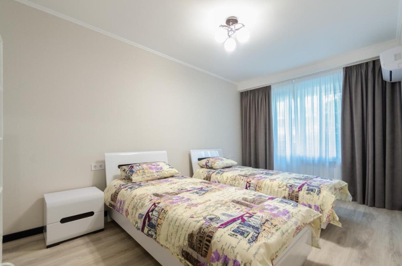 Artal Apartment On Obolonsky Avenue 16 เคียฟ ภายนอก รูปภาพ